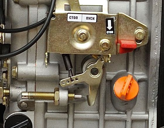 Дизельный генератор Hyundai DHY 6000LE  для дачи фото