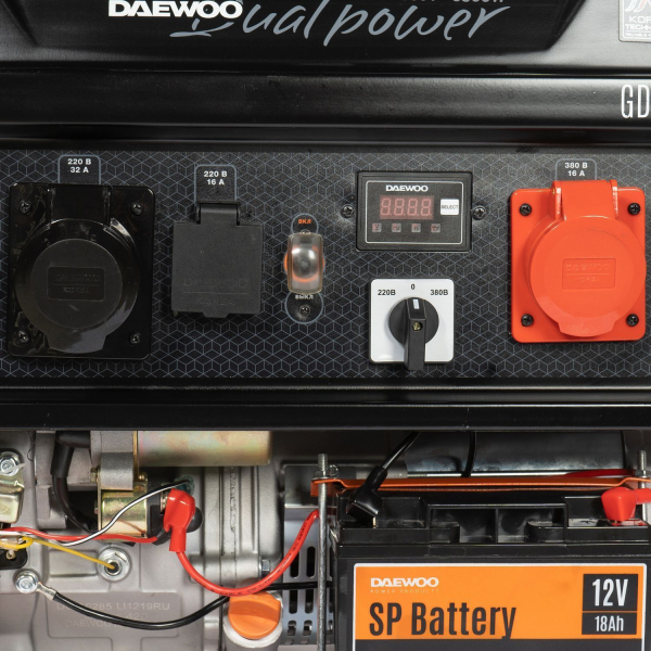 Бензиновый генератор DAEWOO GDA 7500 DPE-3 4-х тактный фото