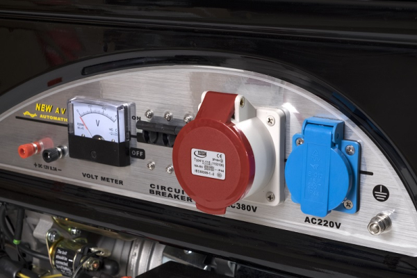 Бензиновый генератор Lifan 6 GF2-3 (LF7000-3) для дома фото