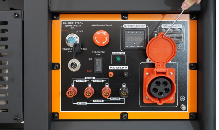 Бензиновый генератор Lifan 20000E3A фото