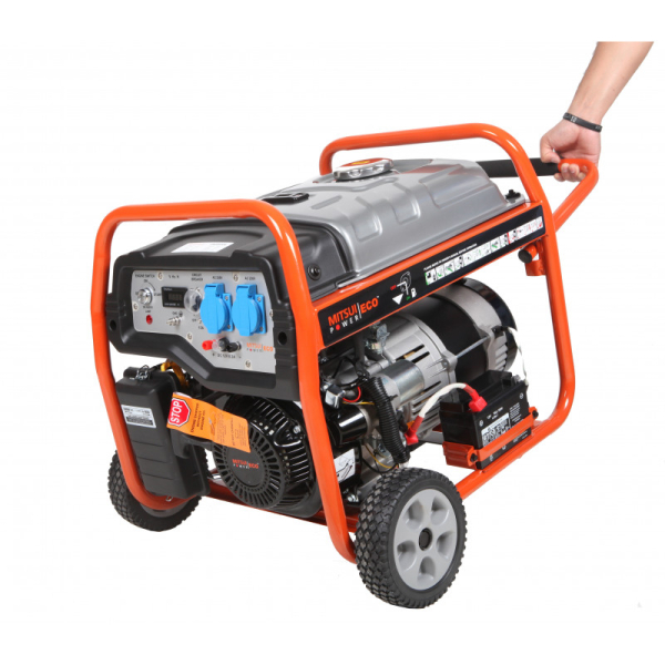 Бензиновый генератор Mitsui ZM 3800 E для дачи фото