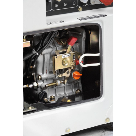 Дизельный генератор Hyundai DHY 6000SE-3 фото