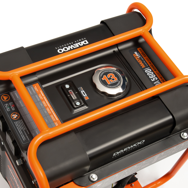 Бензиновый инверторный генератор DAEWOO GDA 5600i для гаража фото