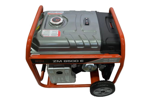 Бензиновый генератор Mitsui ZM 8500 E для гаража фото