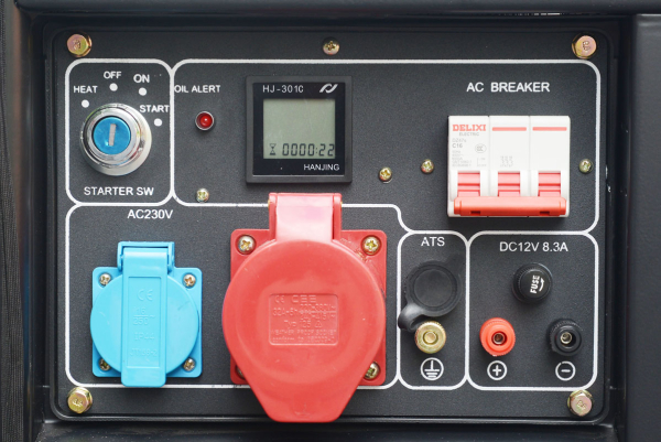 Дизельный генератор ТСС SDG 7000EH3A в кожухе МК-2.1 034168 для гаража фото