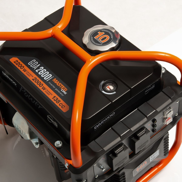 Бензиновый инверторный генератор DAEWOO GDA 2600i для гаража фото